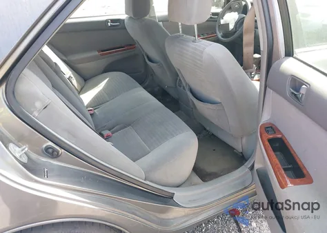 2005 Toyota Camry Xle z USA, uszkodzony, nr VIN 4T1BE32K15U968064